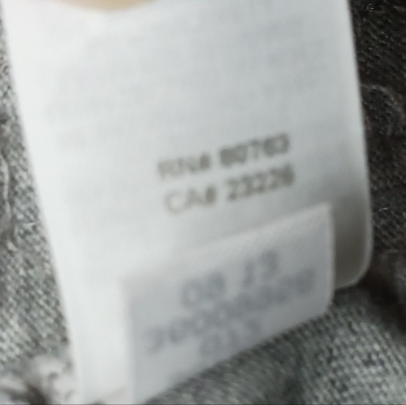 EUC Victoria's Secret Sequined Top Blouse Size SP Gray - Picture 5 of 6